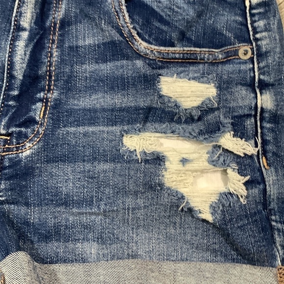American Eagle Hi-Rise Shortie Distressed Medium Wash Denim Shorts size 8 - Picture 3 of 11